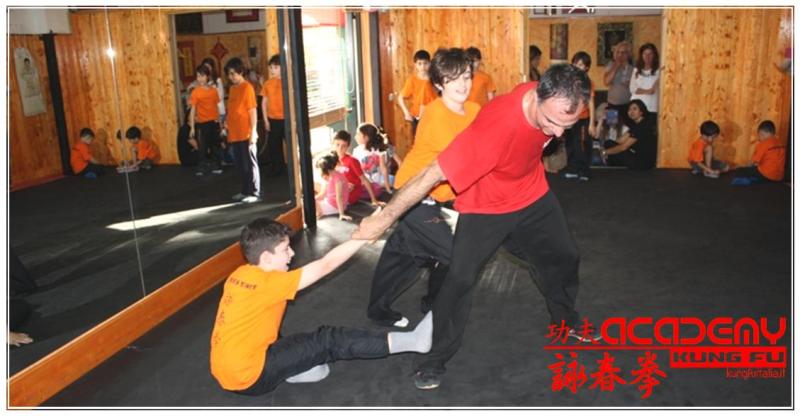 Kung Fu Bambini Academy Italia di Sifu Salvatore Mezzone Wing Tjun Ving Tsun Chun cinene artimarziali tradizionali e sport da combattimento Caserta accademia nazionale (8)